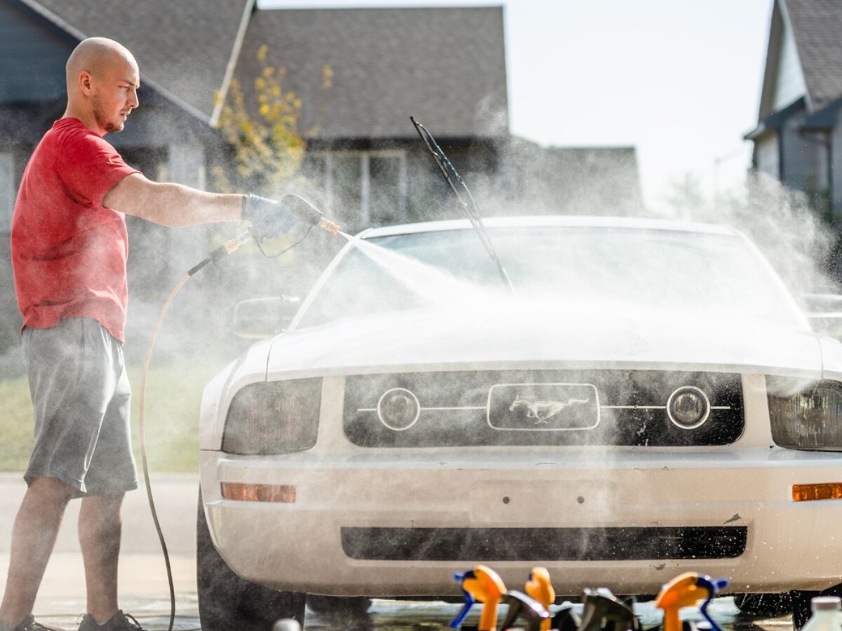 exterior car detailing