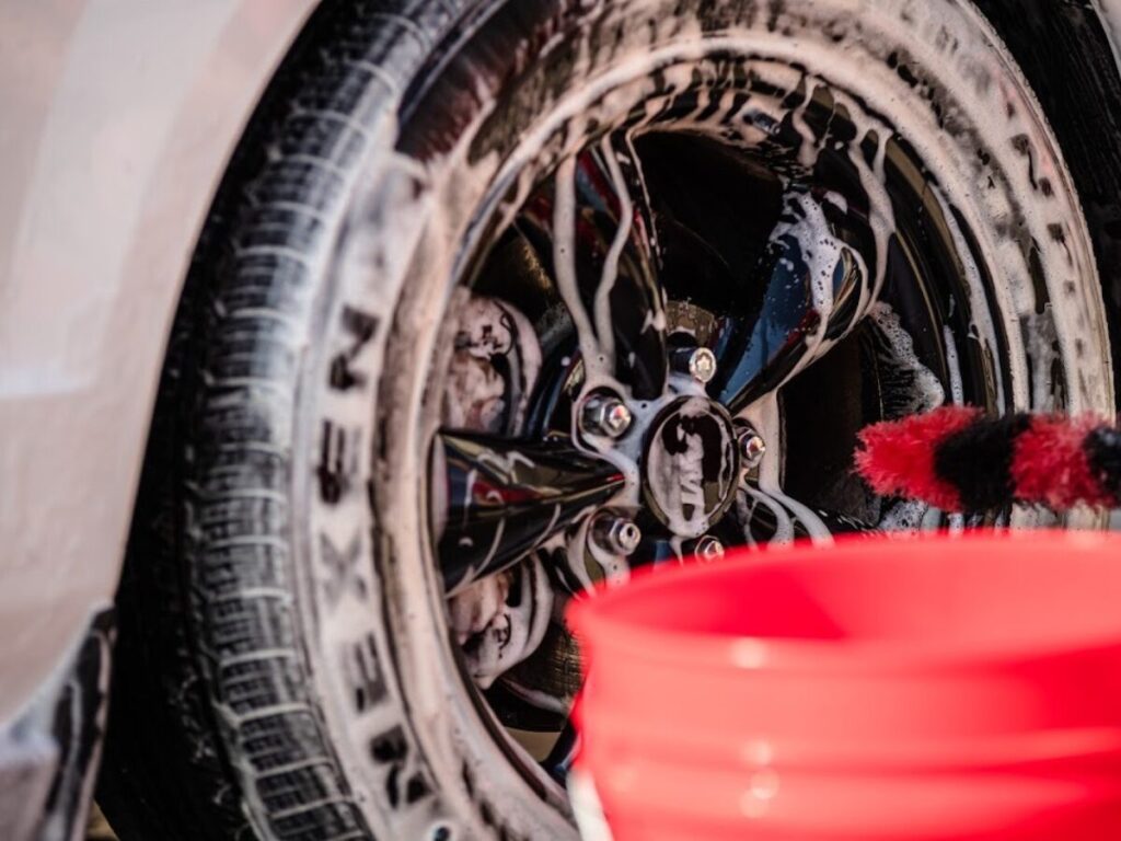 exterior car detailing