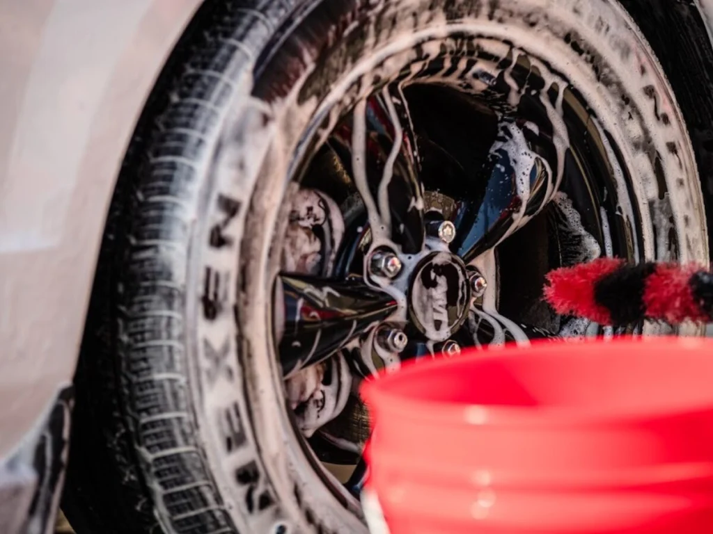 exterior car detailing