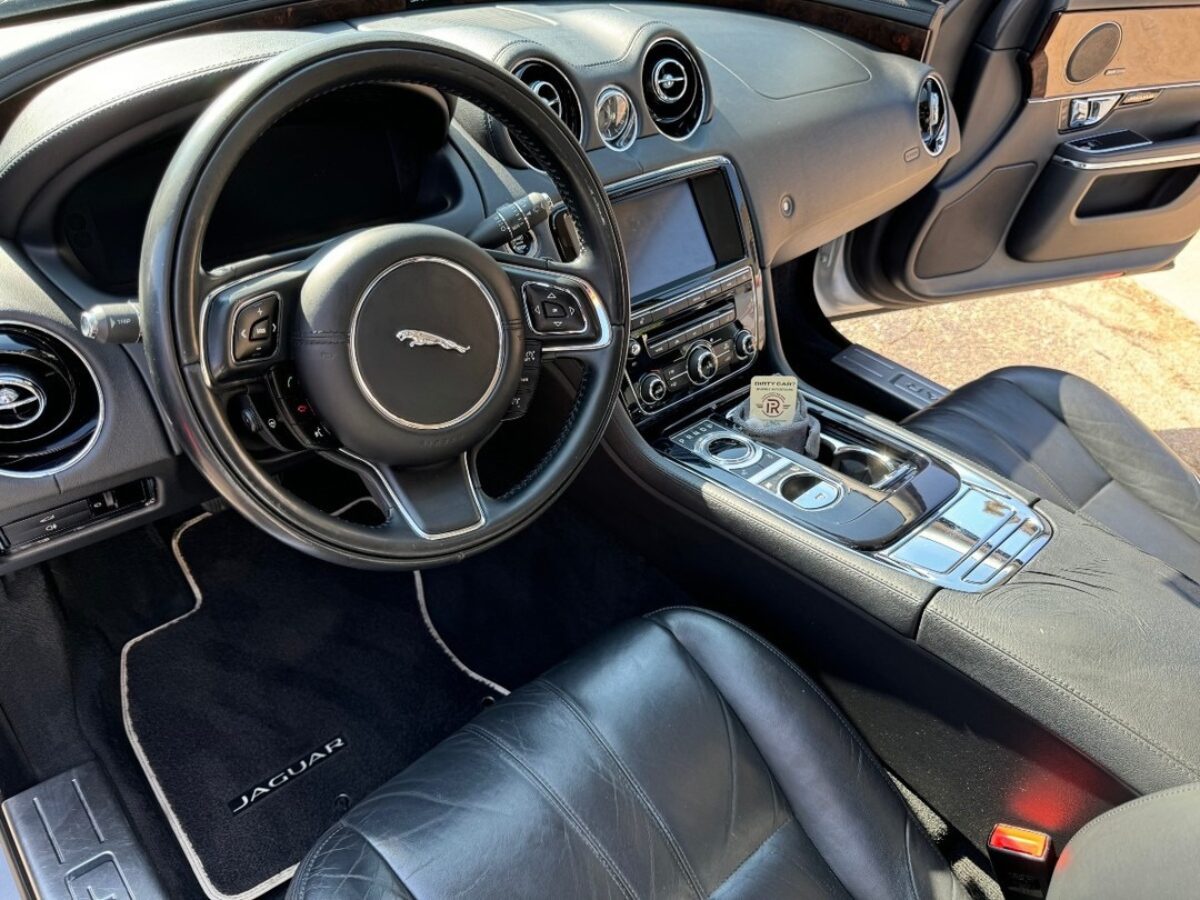 professional car interior detailing